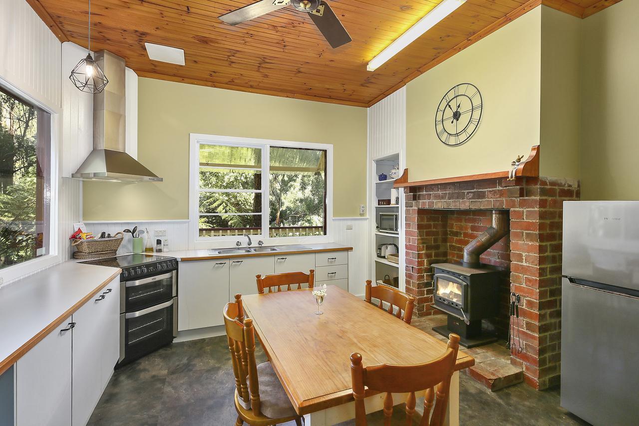 Charnwood Cottages In วอร์เบอร์ตัน ภายนอก รูปภาพ