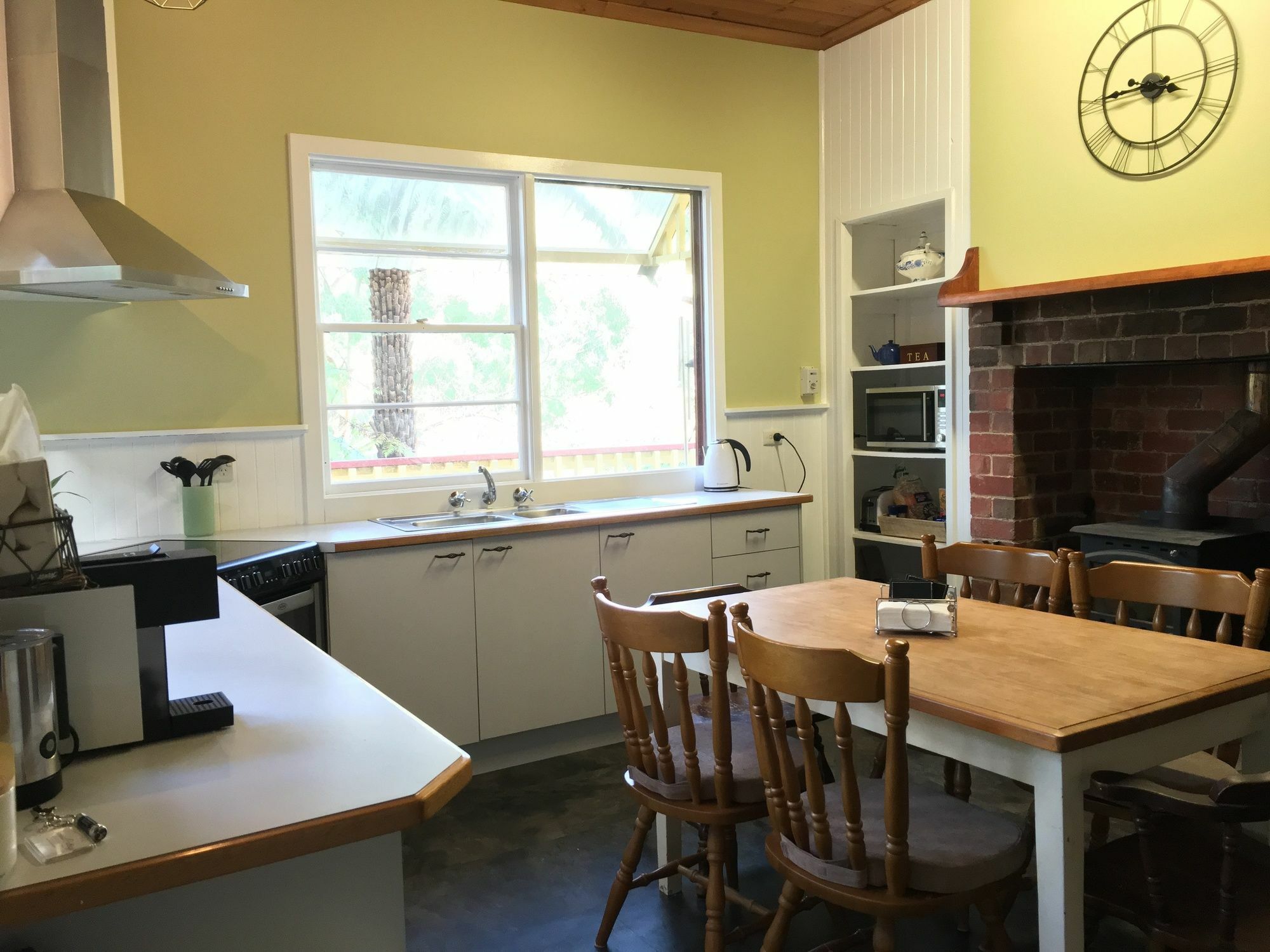 Charnwood Cottages In วอร์เบอร์ตัน ภายนอก รูปภาพ
